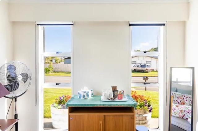 Whitby Pvt Room Pauatahanui Экстерьер фото