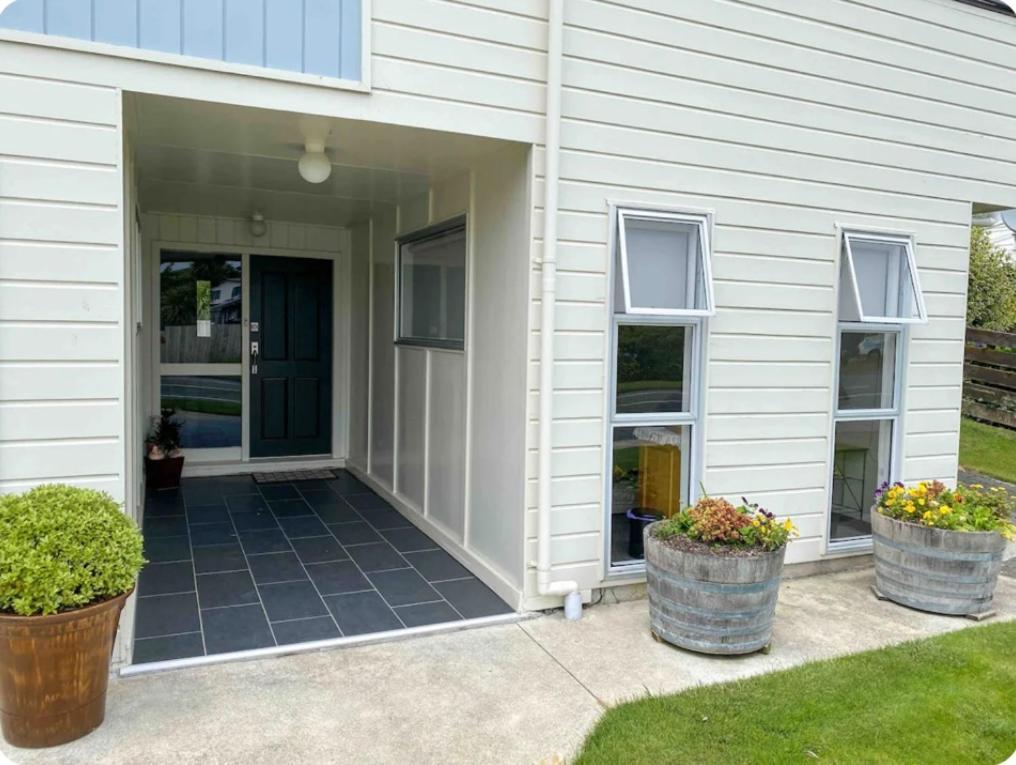 Whitby Pvt Room Pauatahanui Экстерьер фото